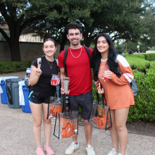 Group of First-Gen UT Students posing for a photo