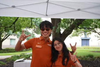 Two orientation advisors pose together at Longhorn Orientation